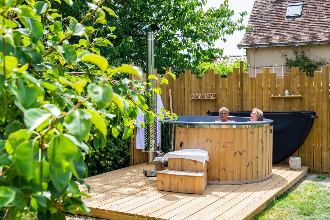 Cabane en bois avec bain nordique Asnieres-sur-Vegre Extérieur photo